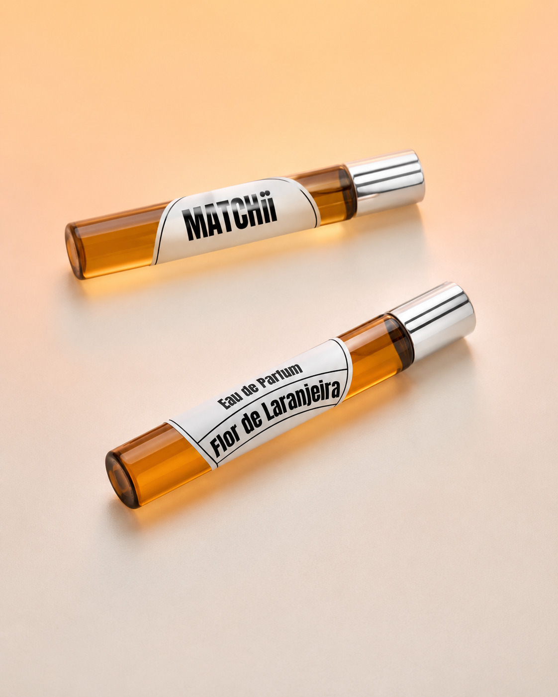 Perfume Roll-on Flor de Laranjeira 10 ml Leve, floral e luminosa, Flor de laranjeira tem uma saída vibrante e natural, com nuances cítricas sutis que evoluem para um coração floral radiante — uma simplicidade refinada que brilha sozinha em qualquer ocasião.