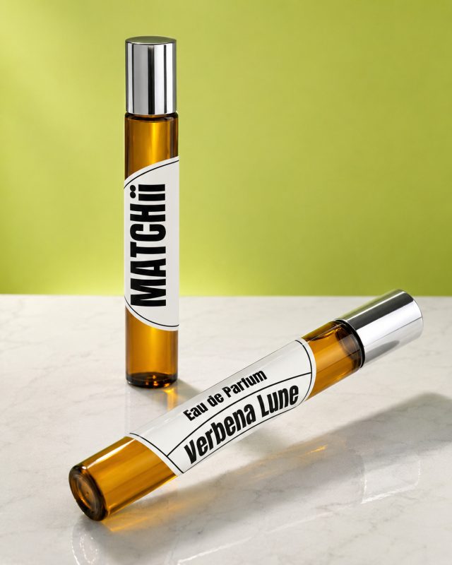 Verbena Lune é um refúgio aromático que combina o toque cítrico da verbena com notas florais sutis, criando uma fragrância revigorante, sofisticada e acolhedora — democrática, ela acompanha a rotina com graça e se adapta a diferentes momentos com sutileza.